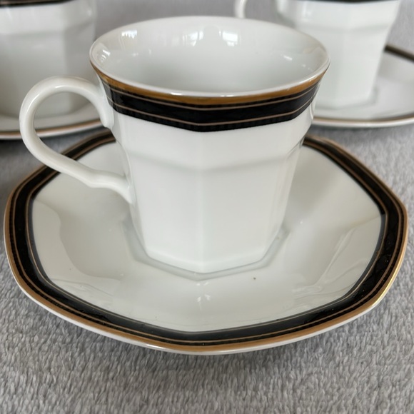 Christopher Stuart Set of 4 Demitasse/Espresso Cups and Saucers - Picture 2 of 4